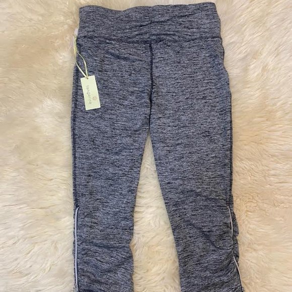 NWT $58 TANGARINE Women S Zipper CAPRI ACTIVEWEAR Cropped Tights Legging in Grey - Picture 5 of 7